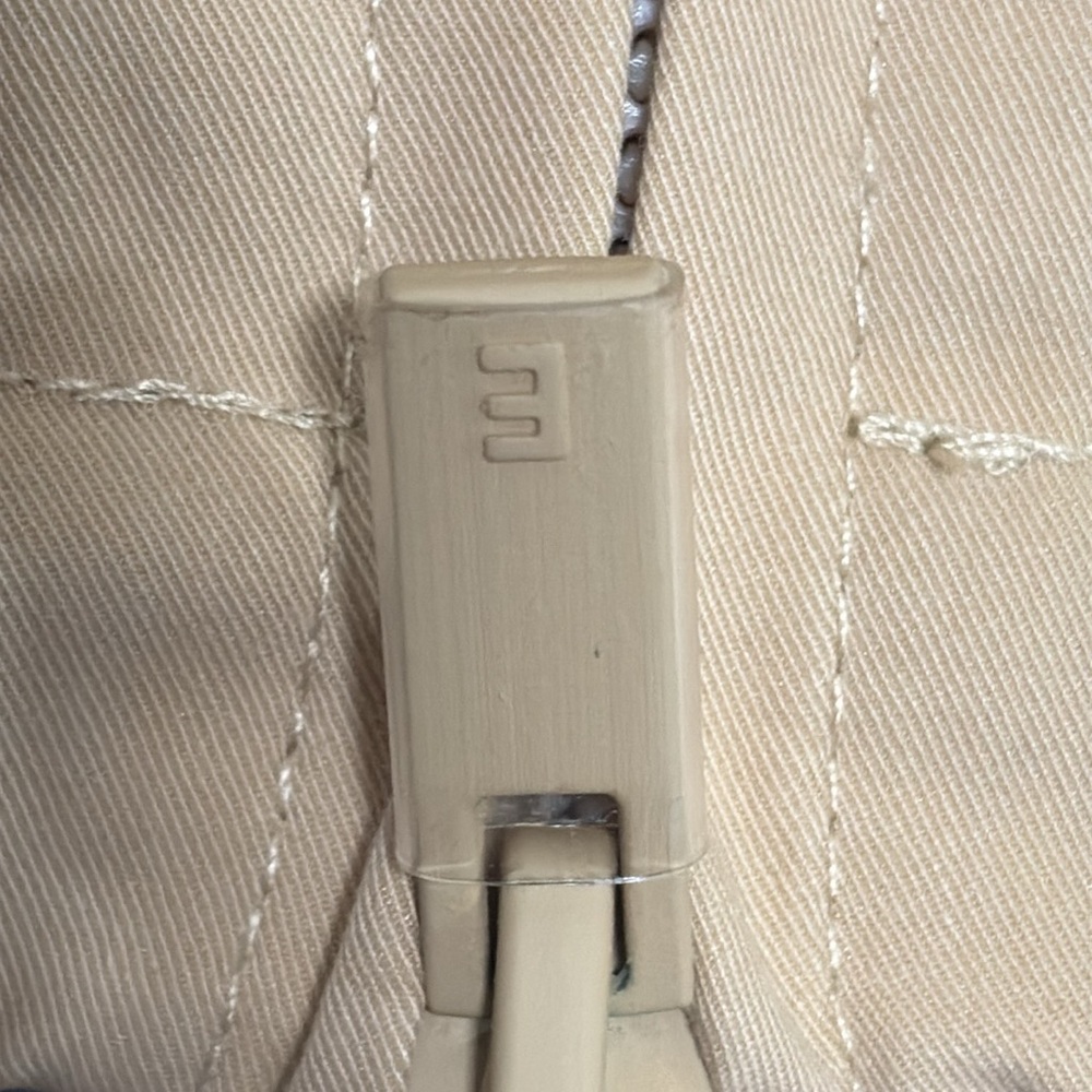 Fear of God, essentials sand size medium, oversized jacket, super nice new - Picture 9 of 13